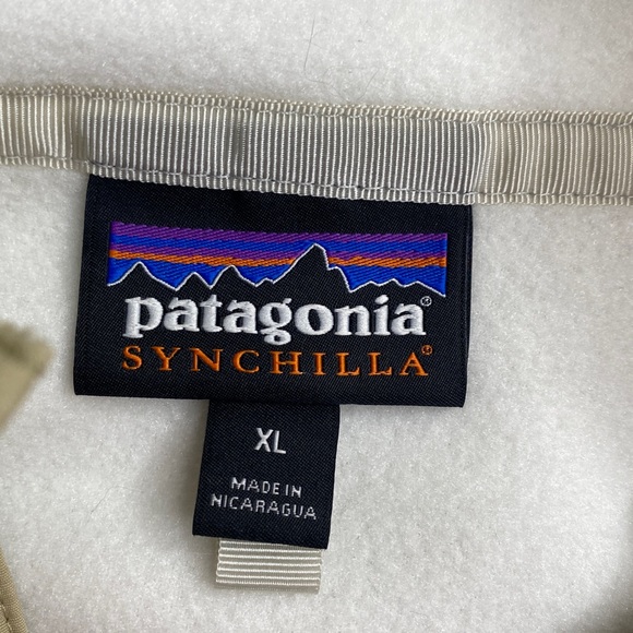 Patagonia Women's Lightweight Synchilla® Snap-T® Pullover, Cream & Tan, Size XL - Picture 4 of 5
